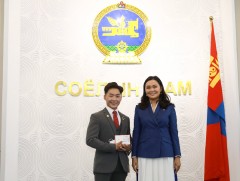 Соёл урлагийн салбарын уран бүтээлчдэд шагнал гардууллаа