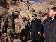 Монгол Улс, ХБНГУ-ын Зэвсэгт хүчний хамтарсан Уулын явган цэргийн сургалтын үйл ажиллагаатай танил..