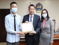 Амьдрал аварсан хүүхэд 