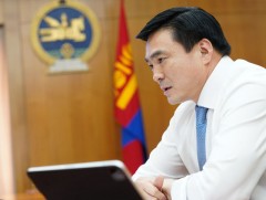 Замын-Үүд боомтоор нэвтэрч буй ачаа тээврийн үйл ажиллагааны талаарх мэдээллийг олон нийтэд тогтмо..