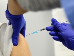 Шинэ вакцины туршилт хийнэ 