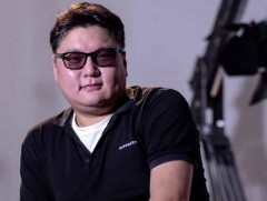 Найруулагч М.Батболд Майк Бартлеттийн “Love love love” жүжгийг үзэгчдэд хүргэнэ