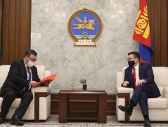 “Нас барсан өндөр насны тэтгэврийн зээл авагчийн тэтгэврийн зээл чөлөөлөх тухай” хуулийн төслийг ө..