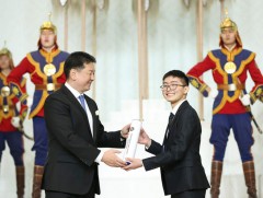 “Ерөнхийлөгчийн илгээлт-2100” тэтгэлгийн бэлтгэл хөтөлбөрт суралцагсдад захиа, даалгавар гардуулла..