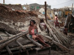 Мадагаскар арлыг дайрсан хар салхины улмаас амиа алдсан хүний тоо 90 давлаа