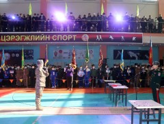 Зэвсэгт хүчний гардан тулаан, олс таталтын АШТ-д анх удаа эмэгтэй цэргийн алба хаагчид оролцож байна