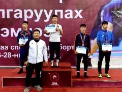 Чөлөөт бөхийн өсвөрийн УАШТ-д 527 тамирчин зодоглож байна