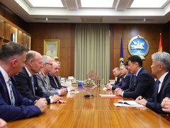 Монгол Улсын Ерөнхийлөгчид ХБНГУ-ын Холбооны Зэвсэгт хүчний Жанжин штабын дарга бараалхав