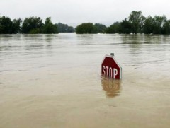 Үерийн аюулаас сэрэмжтэй байхыг анхааруулж байна