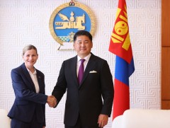 Австралийн Холбооны Улсаас Монгол Улсад суух Онц бөгөөд Бүрэн эрхт Элчин сайд Итгэмжлэх жуух бичгэ..