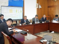 Газрын тосны бүтээгдэхүүний тухай хуульд нэмэлт оруулах тухай хуулийн төслийн хэлэлцэх эсэхийг дэм..