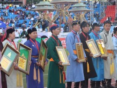 Үндэсний сур болон шагайн  харвааны шилдгүүдэд улсын цол, бай шагналыг гардууллаа