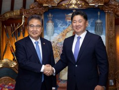  Ерөнхийлөгч У.Хүрэлсүх БНСУ-ын Гадаад хэргийн сайд Пак Жин-ийг хүлээн авч уулзав