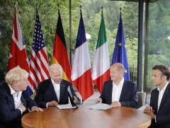 АНУ болон Европын орнуудын удирдагчид Украины асуудлыг хэлэлцэв 