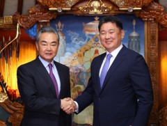 Ерөнхийлөгч У.Хүрэлсүхэд БНХАУ-ын Төрийн зөвлөлийн гишүүн, Гадаад хэргийн сайд Ван И бараалхав
