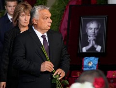 ЗХУ-ын удирдагч асан Михаил Горбачёвтой салах ёс гүйцэтгэжээ 