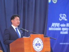 Ерөнхийлөгч У.Хүрэлсүх МУИС-ийн хичээлийн шинэ жилийн нээлтэд оролцов