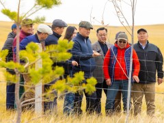 Ерөнхийлөгч У.Хүрэлсүх газар тариалангийн бүс нутагт ажиллаж байна