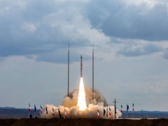 Иран улс дуунаас хурдан баллистик пуужин хөгжүүлснээ зарлалаа 