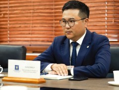 Эрүүгийн хөнгөн гэмт хэргийг эвлэрүүлэн зуучлалын журмаар шийдвэрлэдэг байхаар Эвлэрүүлэн зуучлалы..