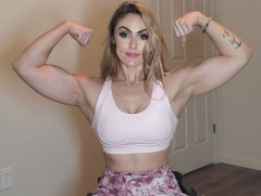 Миний ялалтын түүх: Фитнесийн багш Тиффани Адамс