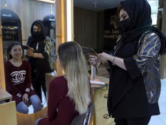 Парван мужид эмэгтэй үсчингүүдийн үйл ажиллагаанд хэд хэдэн хязгаарлалт тогтоожээ