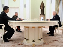 ОХУ-ын ерөнхийлөгч БНХАУ-ын батлан хамгаалахын сайдыг хүлээн авч уулзжээ 