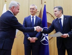 Финланд улс НАТО-д албан ёсоор элслээ