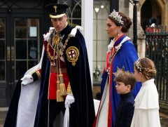 ИБУИНХУ-ын сүүлийн 70 жилийн түүхэнд анх удаа шинэ хааныг сэнтийд залах ёслол боллоо