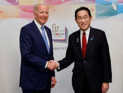 АНУ-ын Ерөнхийлөгч Япон улсын Ерөнхий сайдтай Хирошима хотноо хоёр талт уулзалт хэлэлцээ хийв