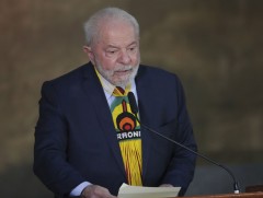 Бразилийн ерөнхийлөгч 2030 он гэхэд ой устгалыг зогсоох төлөвлөгөө зарлав