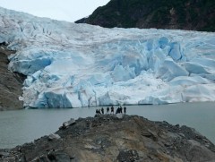 АНУ-ын Аляска мужид мөсөн хавцал хайлж үерлэж байна