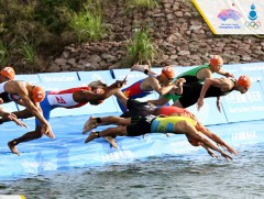 Холимог триатлончид замаа дуусгав