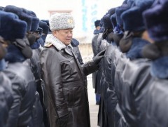 Алба хаагчид хүйтний улирлын хувцсанд шилжлээ