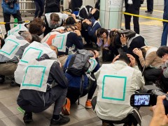 Япон улс пуужингийн довтолгооноос хоргодох сургуулилалт анх удаа зохион байгуулав