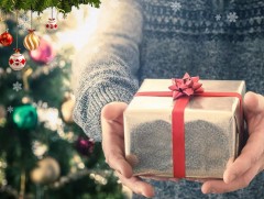 Франц улсад Зул сарын бэлгээ зарах нь ихэсжээ