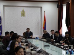 Ажиллах хүчний шилжилт хөдөлгөөний тухай хуульд нэмэлт, өөрчлөлт оруулах тухай хуулийн төслийн тан..