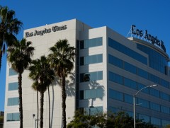 “Лос Анжелес таймс” сэтгүүл түүхэндээ байгаагүй их хэмжээний цомхотгол хийнэ 