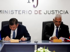 Монгол Улс БНКУ-тай эрх зүйн харилцан туслалцаа үзүүлэх хоёр гэрээнд гарын үсэг зурлаа