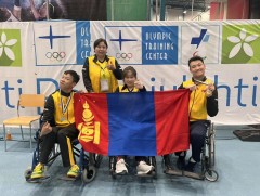 Пара бочигийн тамирчид олон улсын тэмцээнээс анхны медалиа хүртлээ 