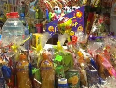 Хүүхдийн баярын үеэр импортын хямд бүтээгдэхүүн хамгийн их зарагддаг байна 