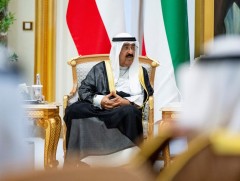 Кувейтийн Эмир парламентаа татан буулгаж үндсэн хуулийн зарим заалтыг түдгэлзүүлжээ