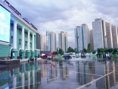 Төв цэнгэлдэхийн баяр наадмын бэлтгэл тохижилтын ажил бүрэн хангагдаж байна