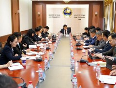 Авто замын зарим төлбөр хураах цэгт хяналтын хүмүүсийг давхар ажиллуулж, төлбөр хураамж авах явцыг..