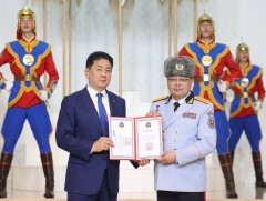Монгол Улсын Ерөнхийлөгч У.Хүрэлсүх цэргийн дээд цол хүртээв
