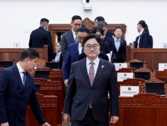 БНСУ-ын Үндэсний Ассамблейн дарга Ү Вон Шиг тэргүүтэй төлөөлөгчид “Их Хуралдай” танхимтай танилцлаа