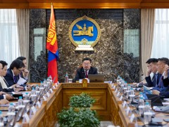 Шинэ Засгийн газрын анхны ээлжит хуралдаан эхэллээ