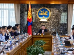 ЗГ: Дарамт, шахалт үзүүлдэг дарга нарыг цомхотгохыг Ерөнхий сайд Г.Занданшатар үүрэг болголоо