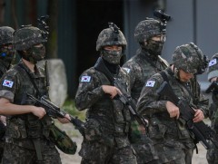 Хүн ам нь эрчимтэй хөгширч буй БНСУ-ын арми сүүлийн зургаан жилд 20 хувь агшжээ