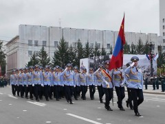 Монгол цэргүүд Чөлөөлөх дайны ялалтын 80 жилийн ойн цэргийн ёслолын жагсаалаар алхлаа